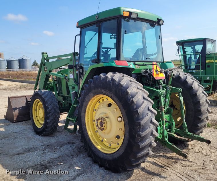 image for item DG3531 1994 John Deere 7200  MFWD tractor