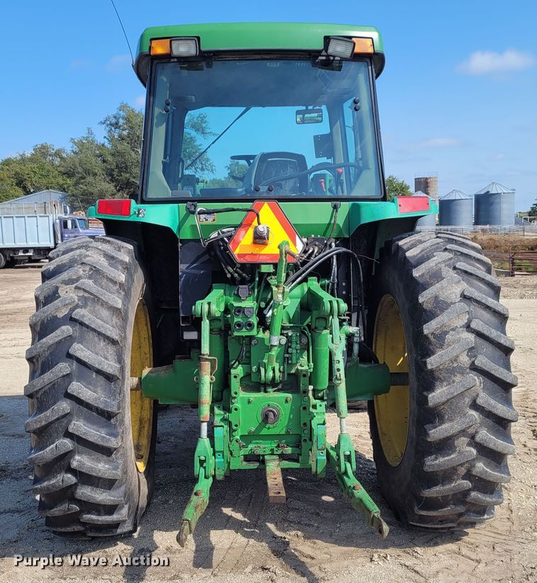 image for item DG3531 1994 John Deere 7200  MFWD tractor