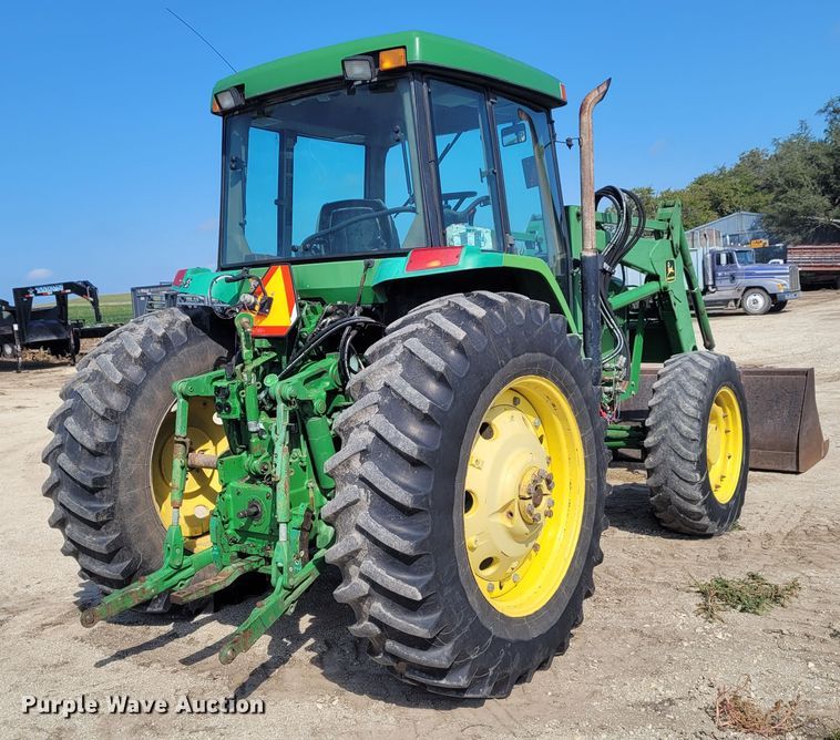 image for item DG3531 1994 John Deere 7200  MFWD tractor