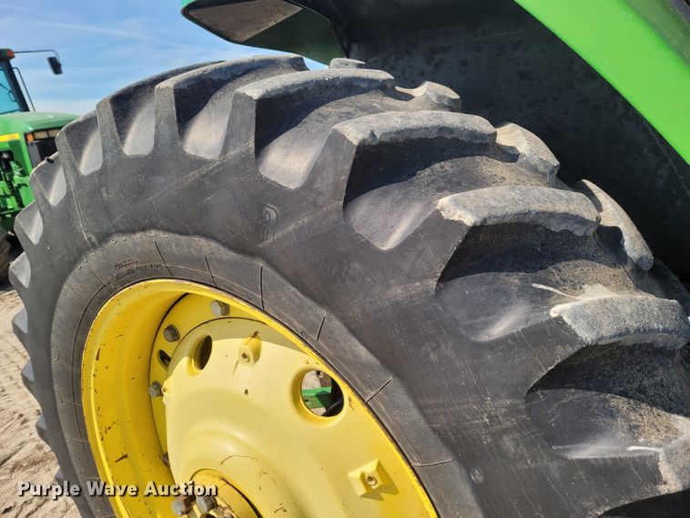 image for item DG3531 1994 John Deere 7200  MFWD tractor