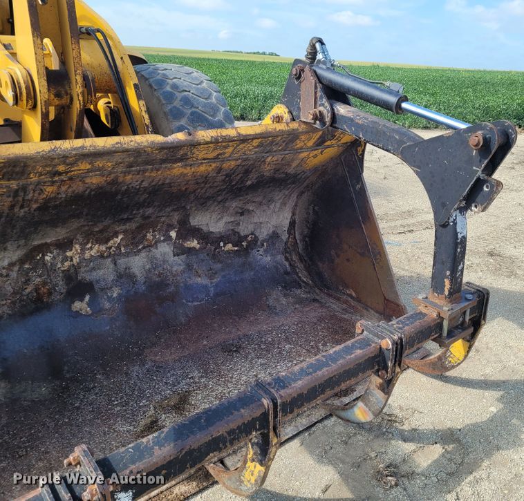 image for item DG3532 2001 John Deere 544H  wheel loader