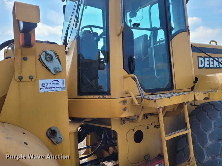 image for item DG3532 2001 John Deere 544H  wheel loader