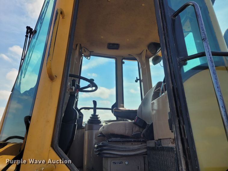 image for item DG3532 2001 John Deere 544H  wheel loader