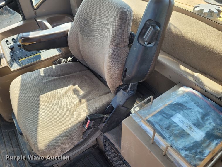 image for item DG3532 2001 John Deere 544H  wheel loader