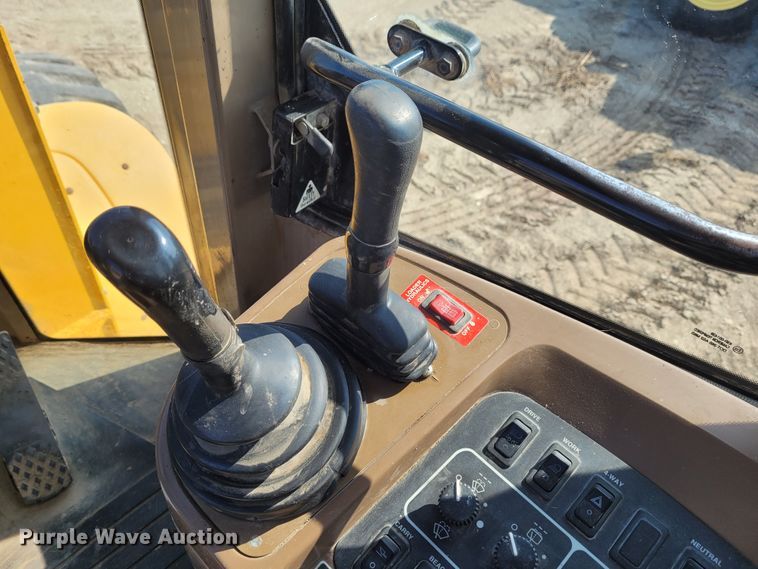 image for item DG3532 2001 John Deere 544H  wheel loader