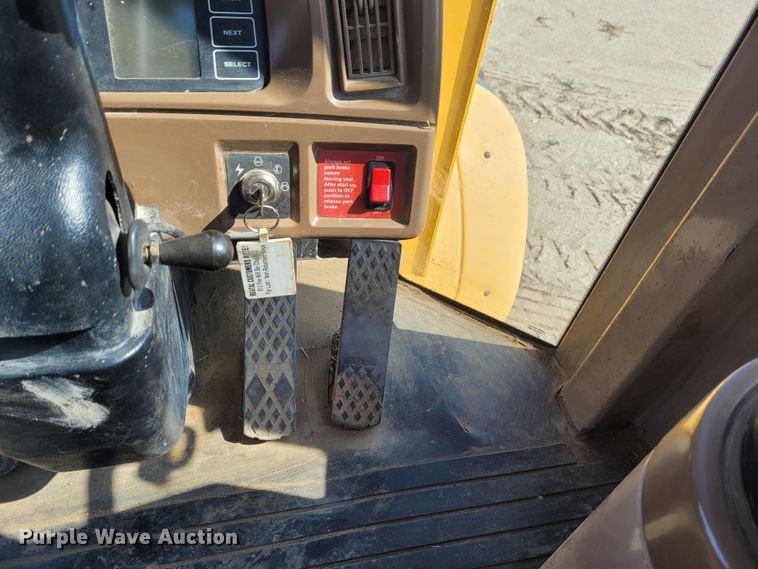 image for item DG3532 2001 John Deere 544H  wheel loader