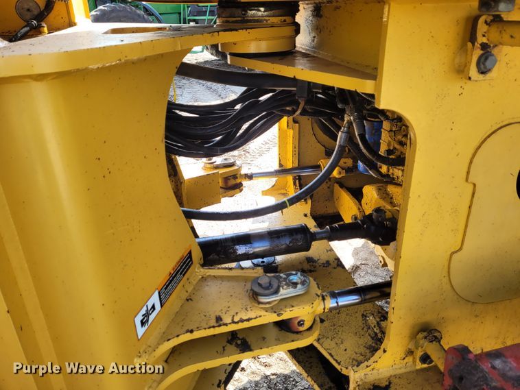 image for item DG3532 2001 John Deere 544H  wheel loader