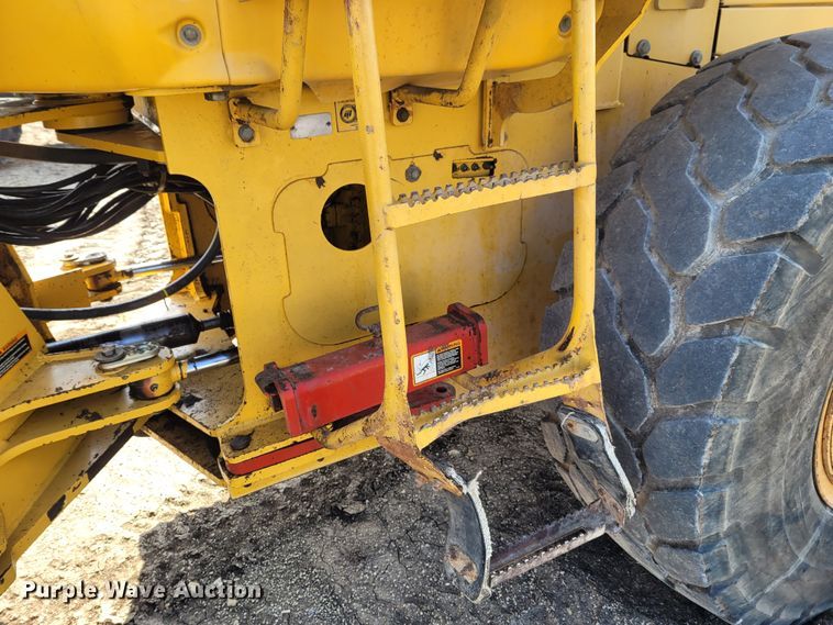 image for item DG3532 2001 John Deere 544H  wheel loader