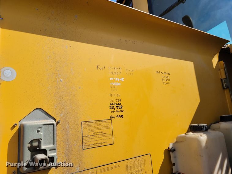 image for item DG3532 2001 John Deere 544H  wheel loader