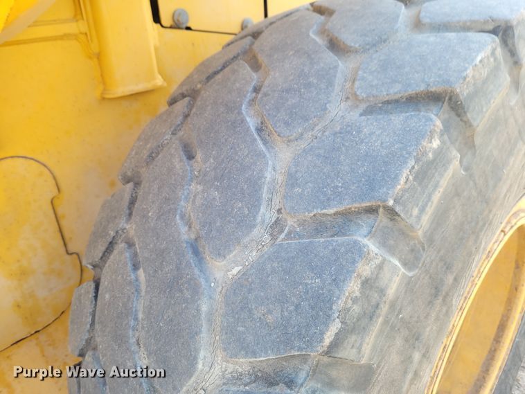 image for item DG3532 2001 John Deere 544H  wheel loader