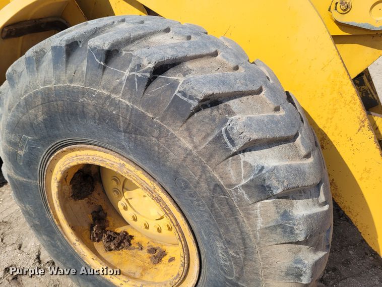 image for item DG3532 2001 John Deere 544H  wheel loader