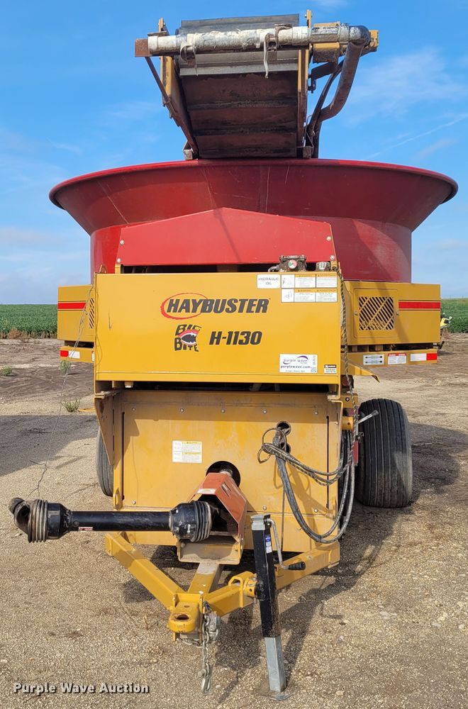 image for item DG3533 HayBuster Big Bite H1130  tub grinder