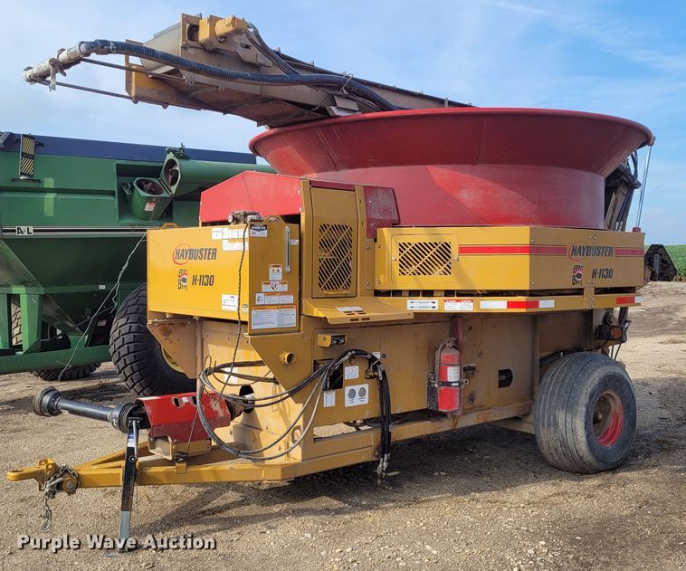 image for item DG3533 HayBuster Big Bite H1130  tub grinder