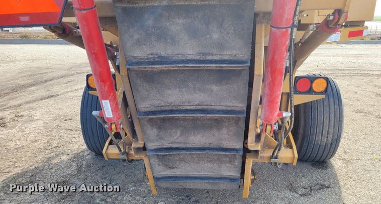 image for item DG3533 HayBuster Big Bite H1130  tub grinder