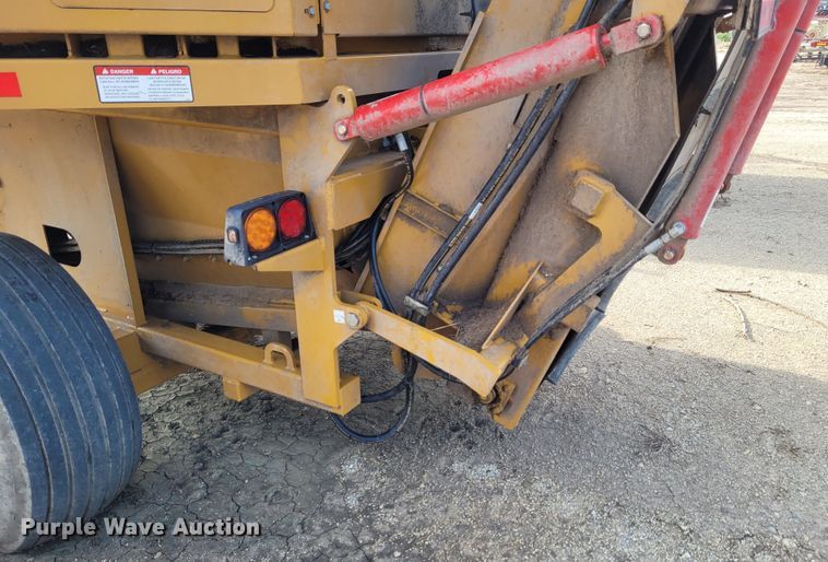 image for item DG3533 HayBuster Big Bite H1130  tub grinder