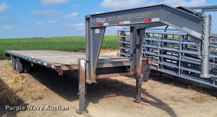 image for item DG3537 2009 Titan  equipment trailer