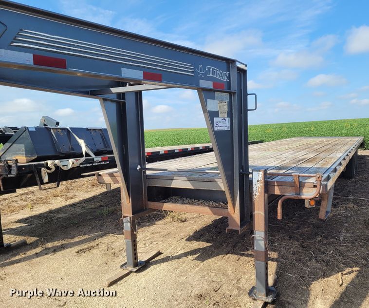 image for item DG3537 2009 Titan  equipment trailer