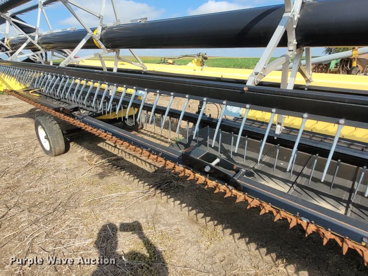 image for item DG3541 Honey Bee WS25  windrower draper head