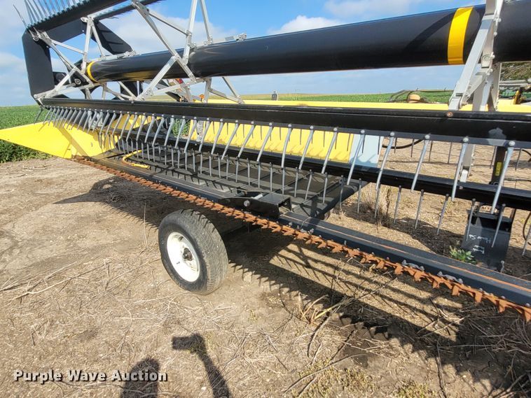 image for item DG3541 Honey Bee WS25  windrower draper head