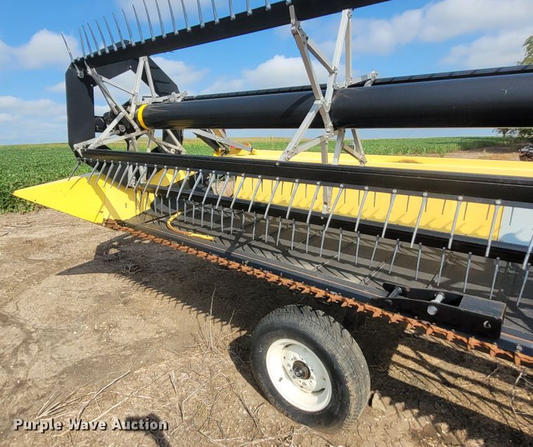 image for item DG3541 Honey Bee WS25  windrower draper head