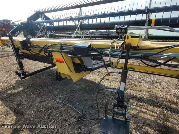 image for item DG3541 Honey Bee WS25  windrower draper head