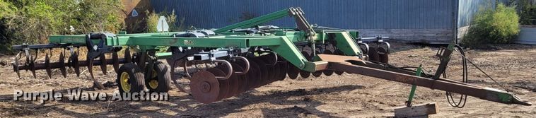 image for item DG3542 John Deere 510  disk ripper