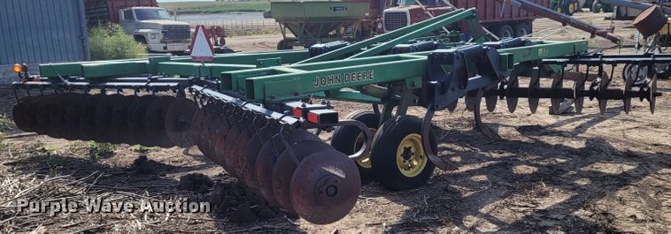 image for item DG3542 John Deere 510  disk ripper
