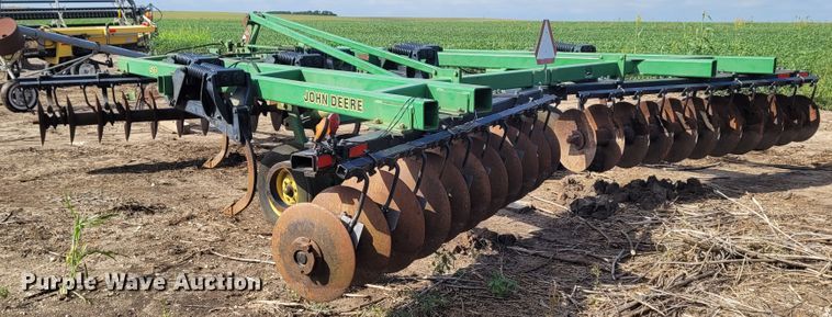 image for item DG3542 John Deere 510  disk ripper
