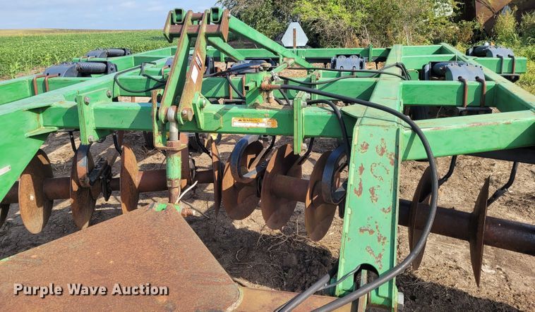image for item DG3542 John Deere 510  disk ripper