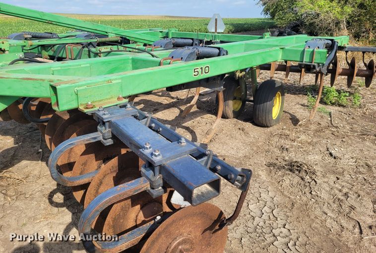 image for item DG3542 John Deere 510  disk ripper