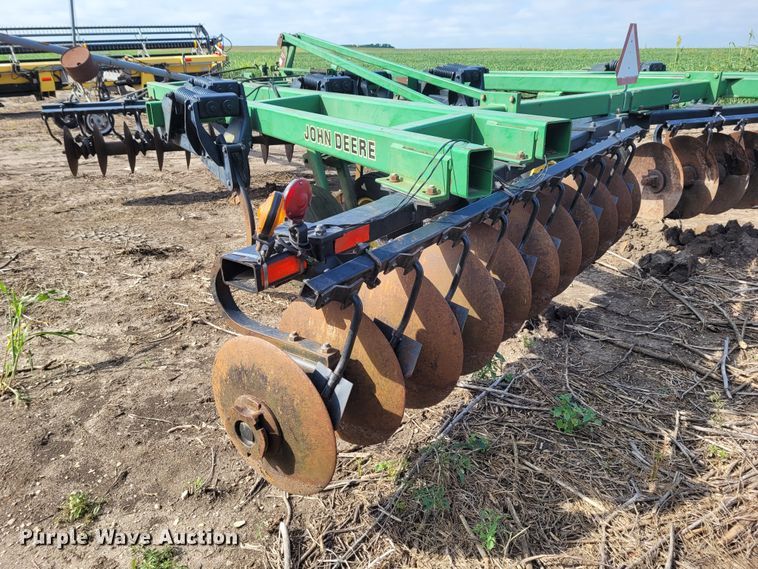image for item DG3542 John Deere 510  disk ripper