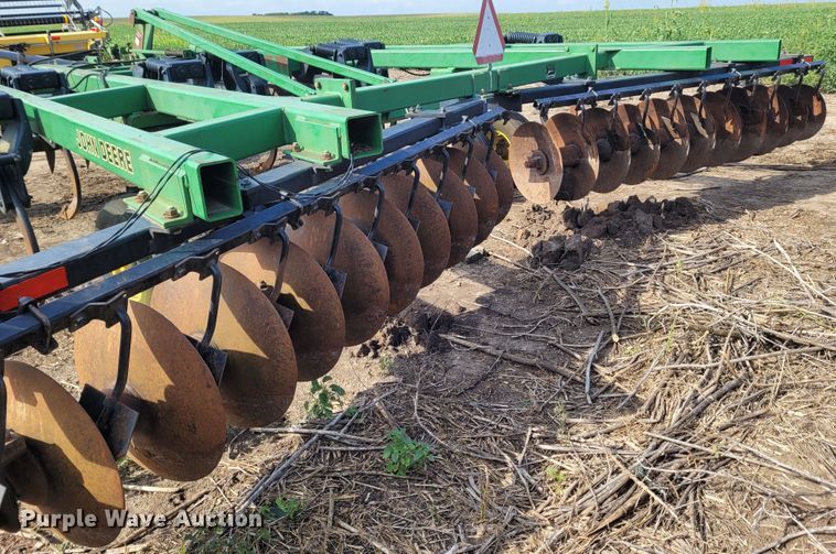 image for item DG3542 John Deere 510  disk ripper