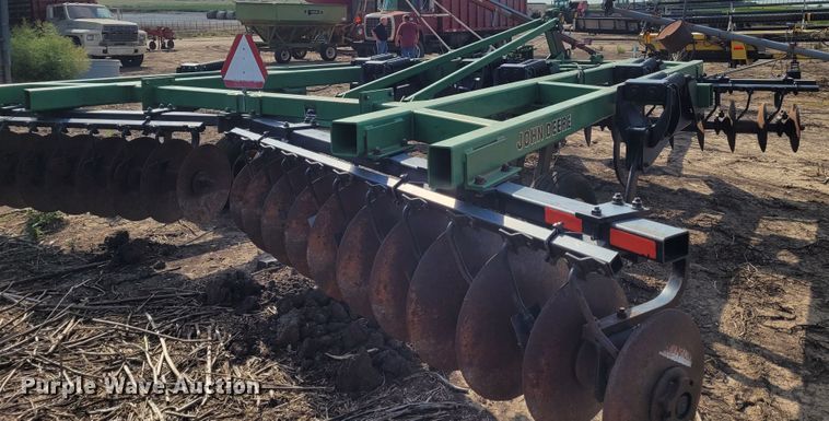 image for item DG3542 John Deere 510  disk ripper