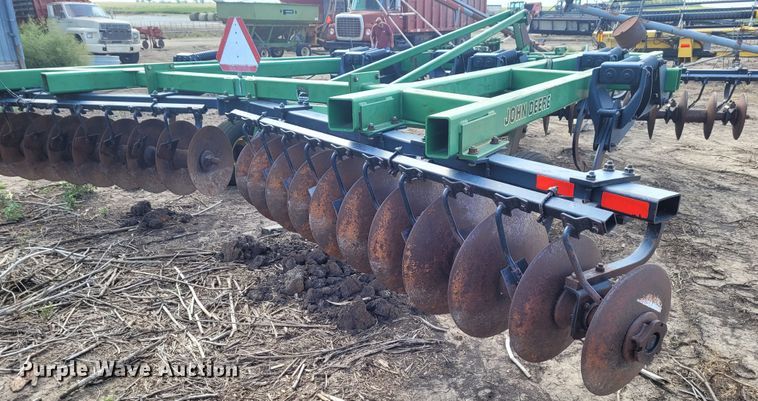 image for item DG3542 John Deere 510  disk ripper