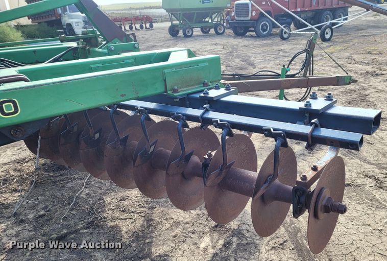 image for item DG3542 John Deere 510  disk ripper