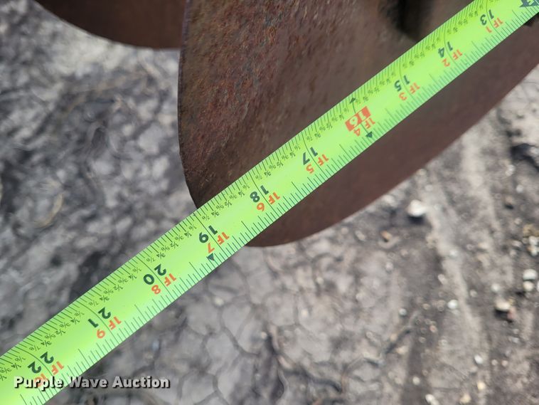 image for item DG3542 John Deere 510  disk ripper