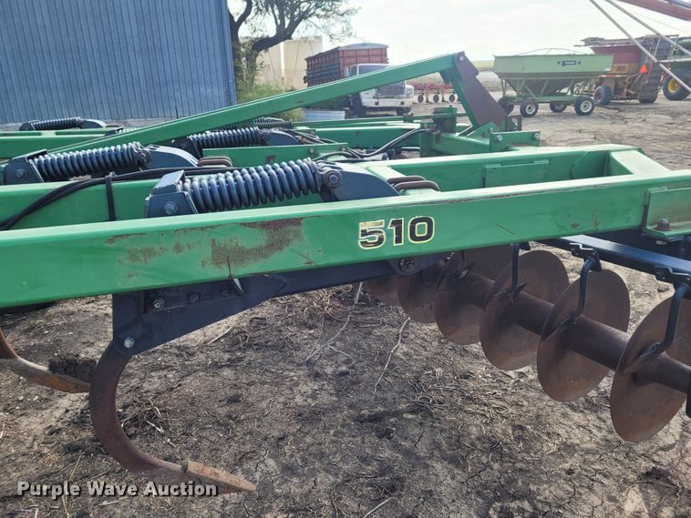 image for item DG3542 John Deere 510  disk ripper