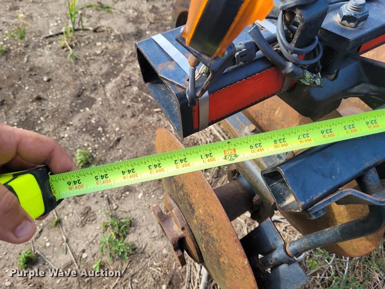 image for item DG3542 John Deere 510  disk ripper