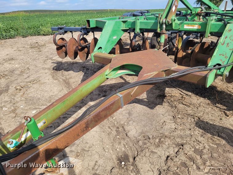 image for item DG3542 John Deere 510  disk ripper