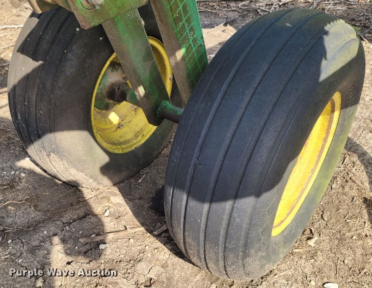 image for item DG3542 John Deere 510  disk ripper