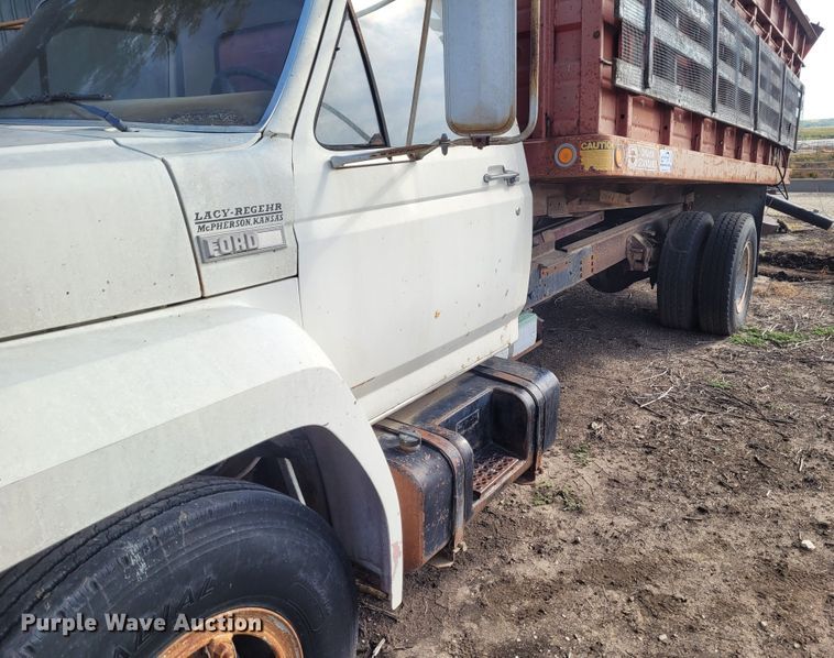 image for item DG3545 1980 Ford  grain truck