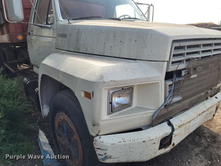 image for item DG3545 1980 Ford  grain truck