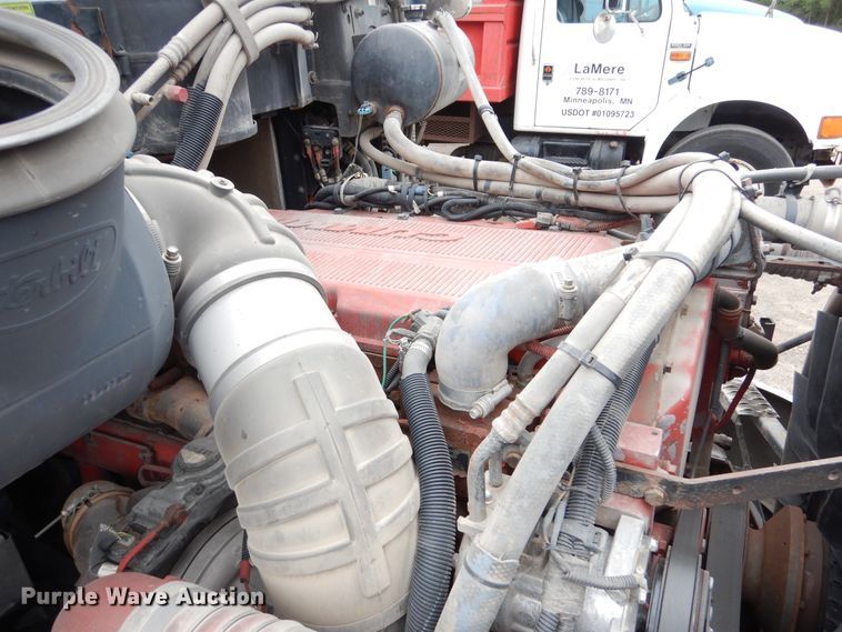 image for item AF9871 2010 Peterbilt 387  semi truck