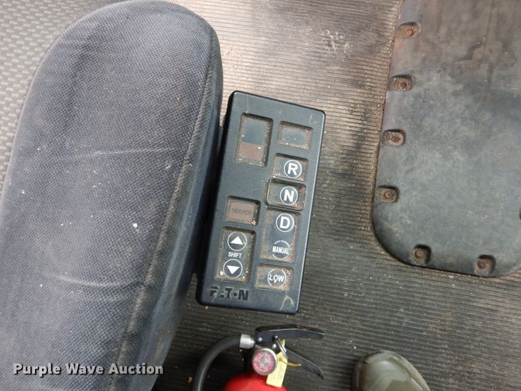 image for item AF9871 2010 Peterbilt 387  semi truck