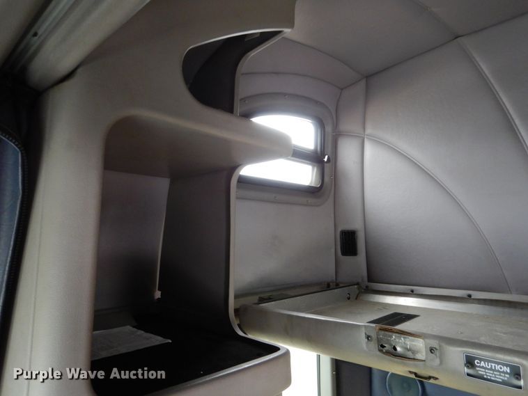 image for item AF9871 2010 Peterbilt 387  semi truck