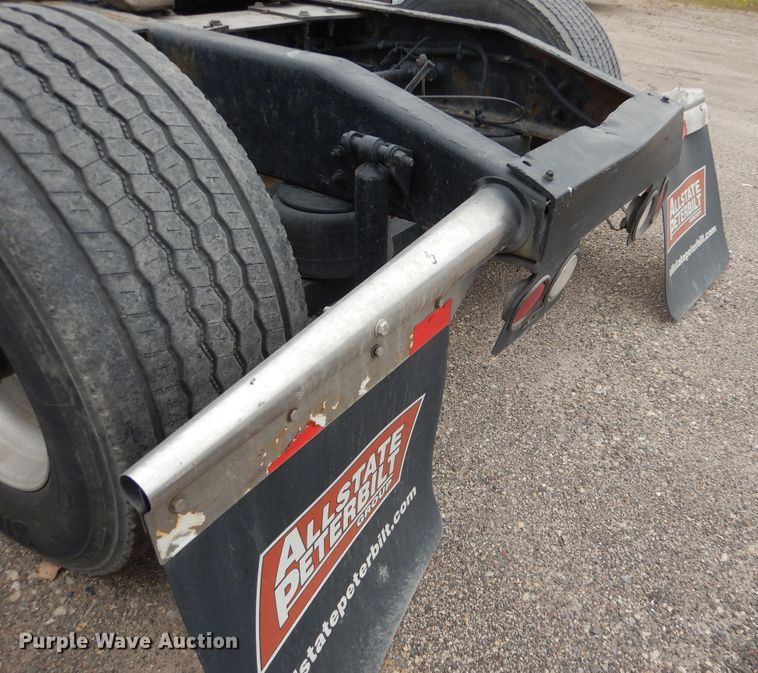 image for item AF9871 2010 Peterbilt 387  semi truck