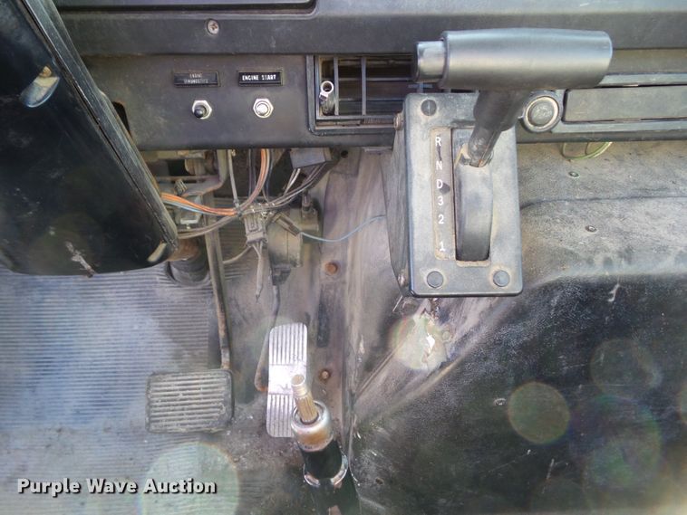 image for item DA7162 2001 International 4700  truck cab and chassis