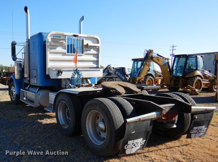 image for item DI5739 1997 Freightliner Classic XL FLD120  semi truck