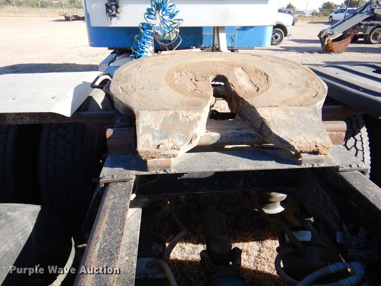 image for item DI5739 1997 Freightliner Classic XL FLD120  semi truck