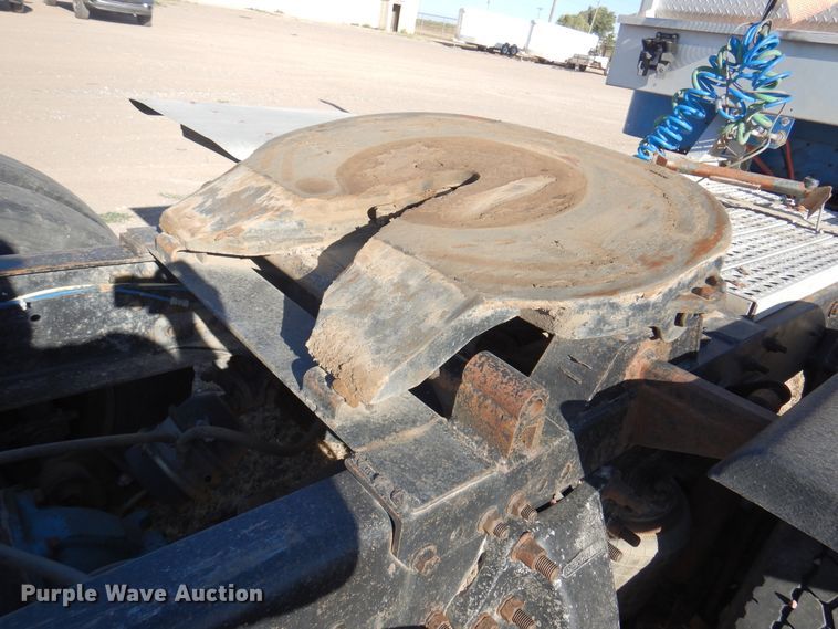 image for item DI5739 1997 Freightliner Classic XL FLD120  semi truck